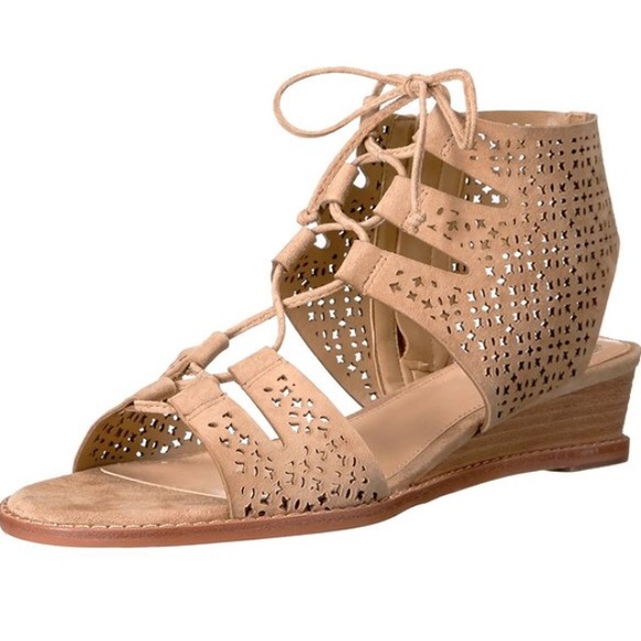 Choose SZ//Color. Vince Camuto VC-RETANA Womens Retana Wedge Sandal